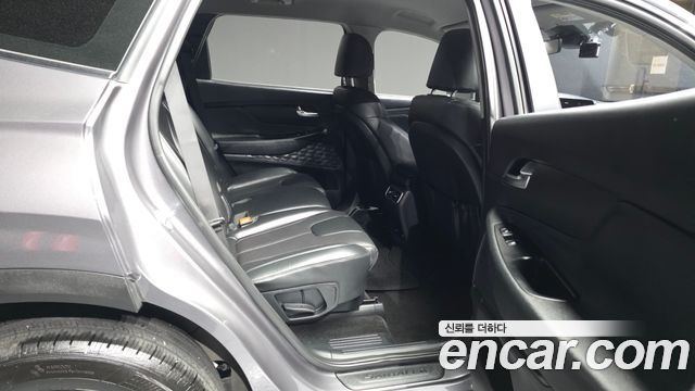 Hyundai Santafe 2021 — photo 18