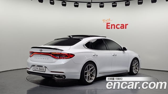 Hyundai Grandeur 2017 — photo 2