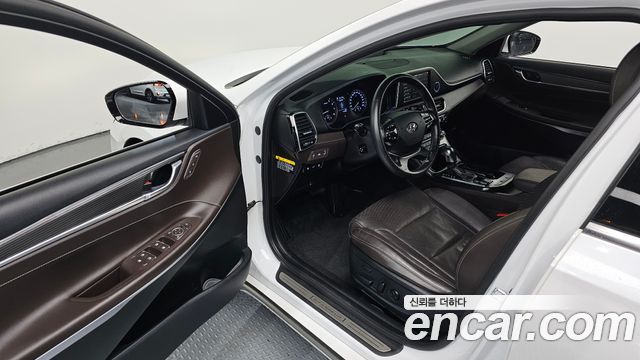 Hyundai Grandeur 2017 — photo 13