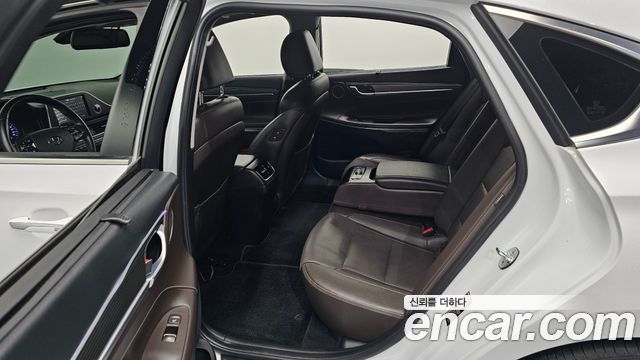 Hyundai Grandeur 2017 — photo 18