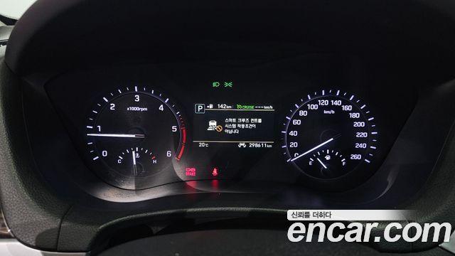 Genesis G80 2018 — photo 8