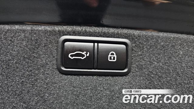 Genesis G80 2018 — photo 19