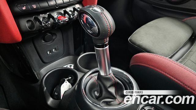 Mini Cooper 2019 — photo 9