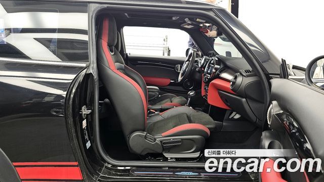 Mini Cooper 2019 — photo 11