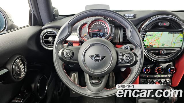 Mini Cooper 2019 — photo 13