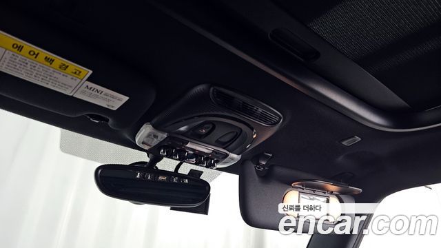 Mini Cooper 2019 — photo 19