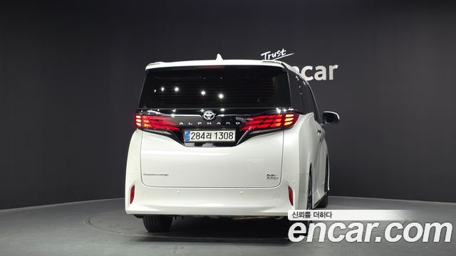 Toyota Alphard 2025 — photo 4