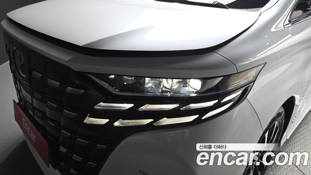 Toyota Alphard 2025 — photo 8