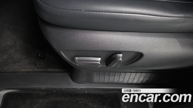 Toyota Alphard 2025 — photo 35