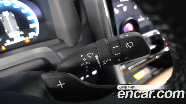 Toyota Alphard 2025 — photo 38