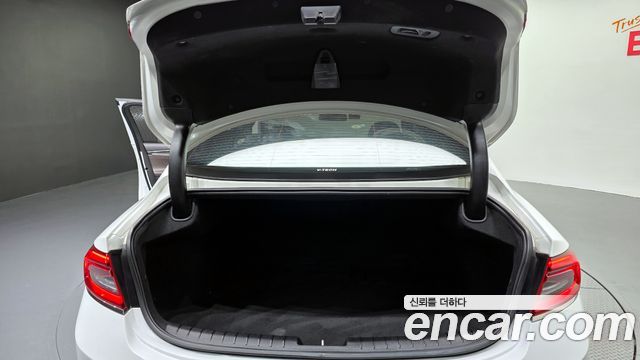 Hyundai Grandeur 2018 — photo 20