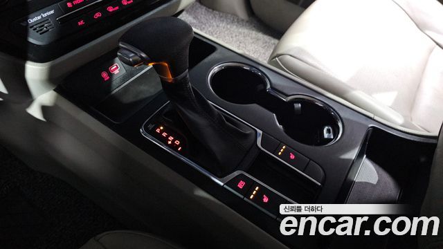 Kia Canival 2019 — photo 12