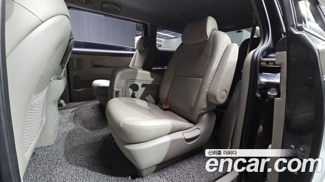 Kia Canival 2019 — photo 18