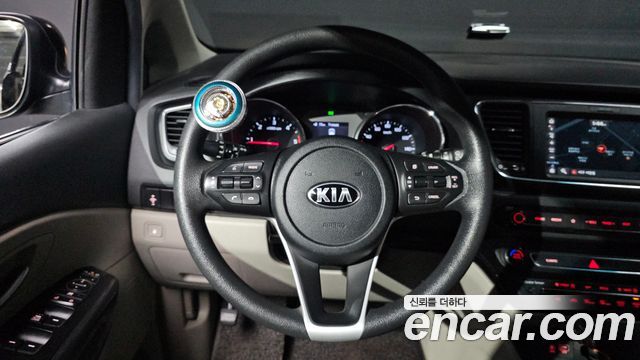 Kia Canival 2019 — photo 19