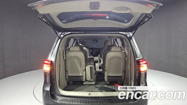 Kia Canival 2019 — photo 26