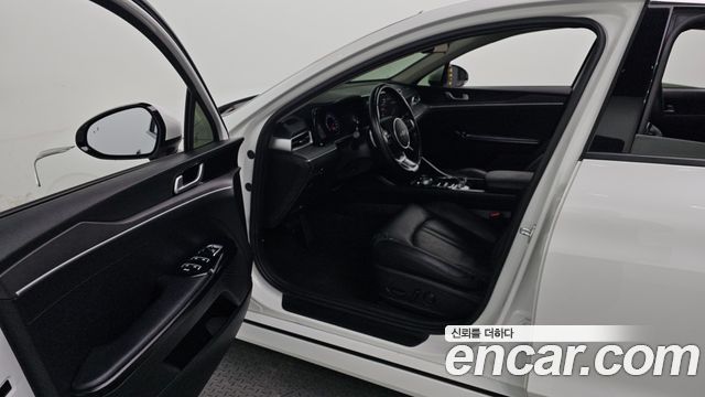 Kia K5 2023 — photo 13