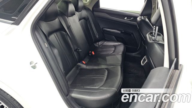 Kia K5 2023 — photo 18