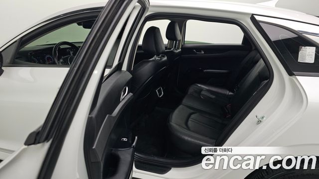 Kia K5 2023 — photo 19