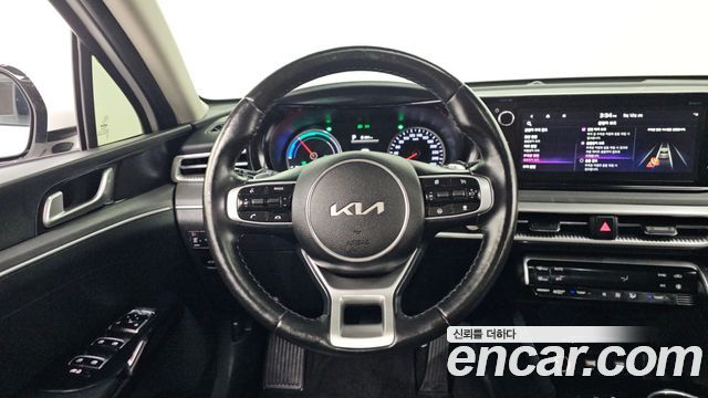 Kia K5 2023 — photo 20