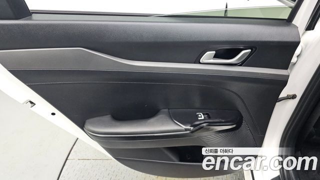 Kia K5 2023 — photo 15