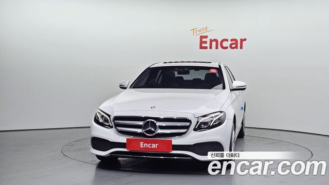Mercedes-Benz E-Class 2017 — photo 3