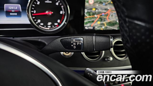 Mercedes-Benz E-Class 2017 — photo 9