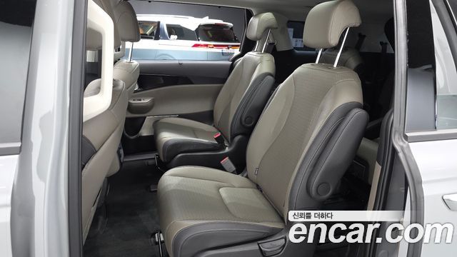 Kia Canival 2025 — photo 12