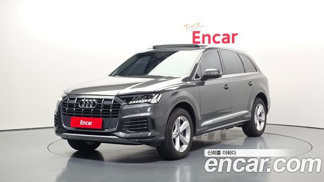 Audi Q7 2021 — photo 1