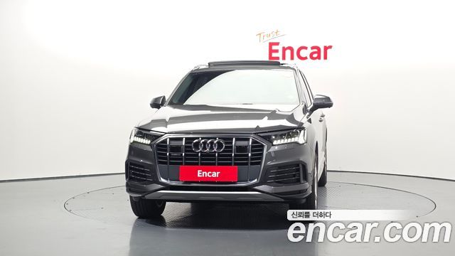 Audi Q7 2021 — photo 3