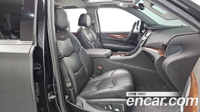Cadillac Escalade 2020 — photo 17