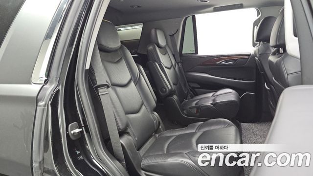 Cadillac Escalade 2020 — photo 18