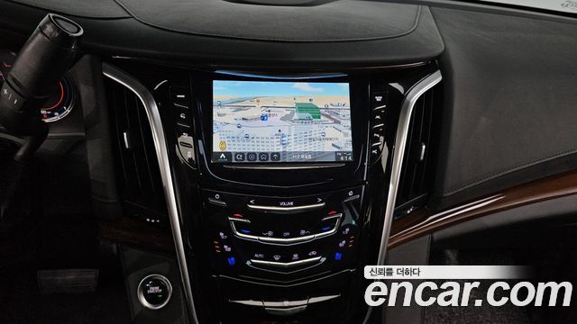 Cadillac Escalade 2020 — photo 20