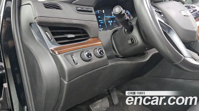 Cadillac Escalade 2020 — photo 26