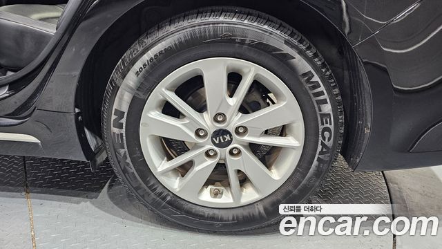 Kia K5 2018 — photo 5