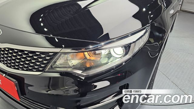Kia K5 2018 — photo 8