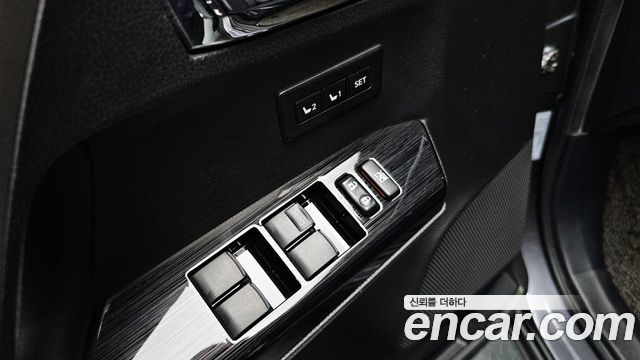 Toyota RAV4 2018 — photo 29