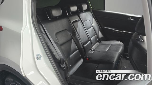 Kia Sportage 2016 — photo 12