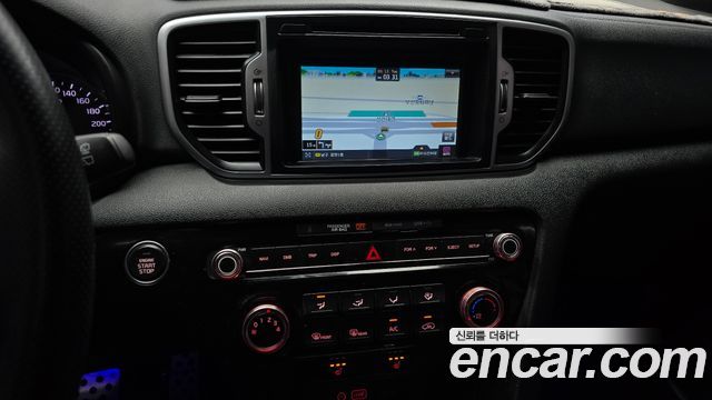 Kia Sportage 2016 — photo 14