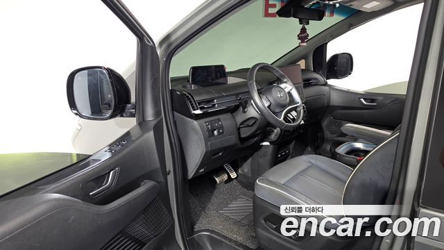Hyundai Staria 2023 — photo 13