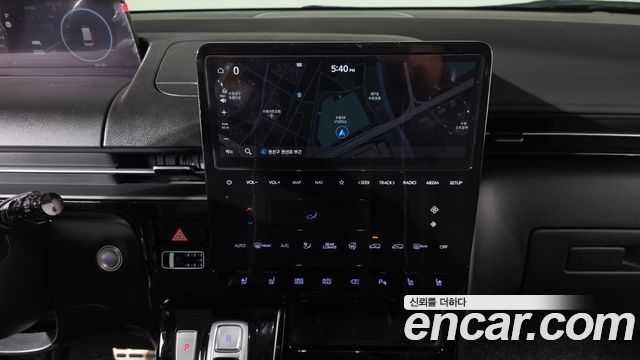 Hyundai Staria 2023 — photo 19