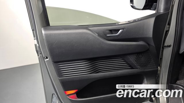 Hyundai Staria 2023 — photo 14