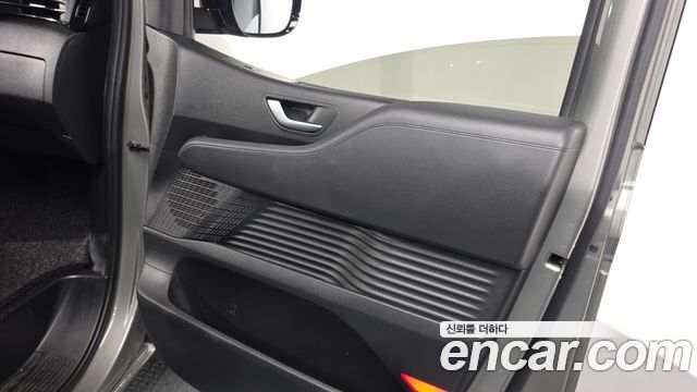 Hyundai Staria 2023 — photo 15