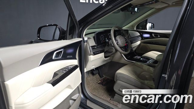 Kia Canival 2023 — photo 13