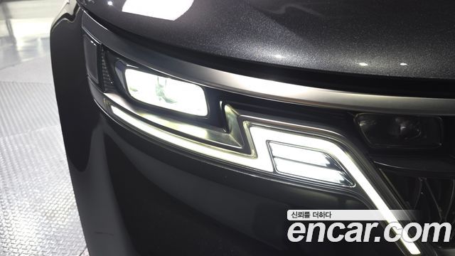 Kia Canival 2023 — photo 8