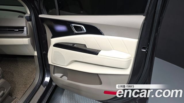 Kia Canival 2023 — photo 15