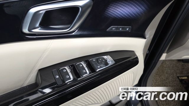Kia Canival 2023 — photo 29