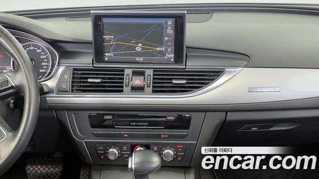 Audi A6 2012 — photo 14