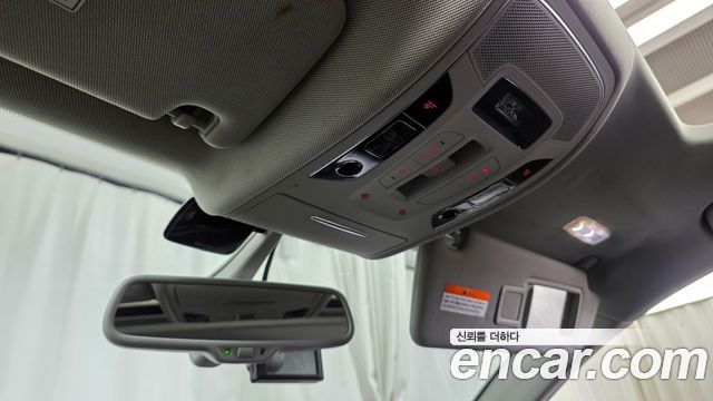 Audi A6 2012 — photo 17