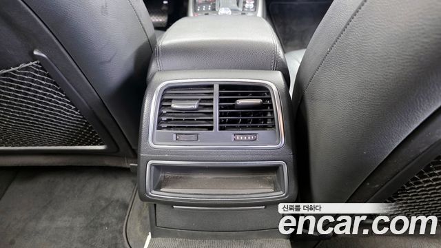 Audi A6 2012 — photo 18