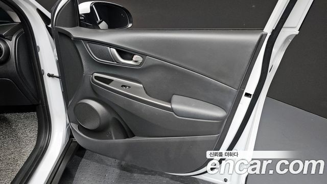 Hyundai Kona 2020 — photo 28